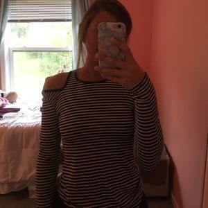 Off-the-shoulder Top